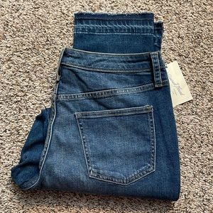 Universal Thread Jeans. High rise Straight fit. Size 12 Reg. “Blue burst opaque”